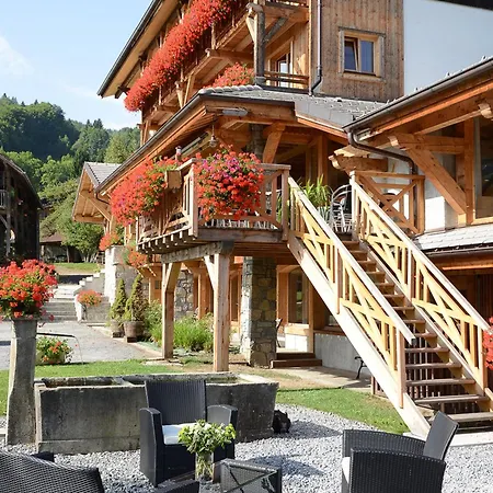 Le - Piscine Et Apartment Morillon